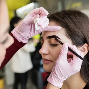 image of Eyebrow tinting